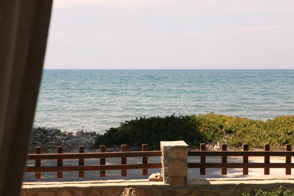 Horizonte Seafront Suites キサモス エクステリア 写真